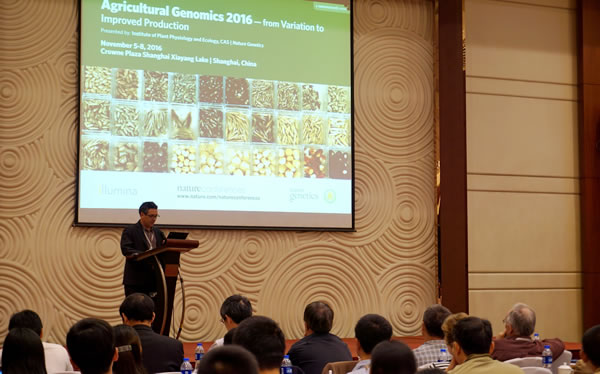 speaker.jpg speaker.jpg