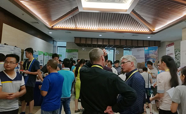 discussions2.jpg discussions2.jpg